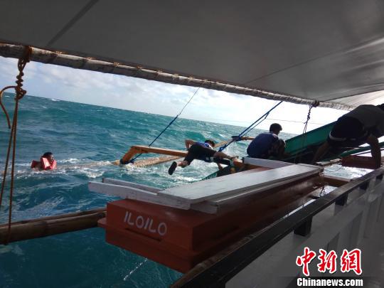 圖為救助現場(chǎng)。 中交公路規劃設計院有限公司 攝